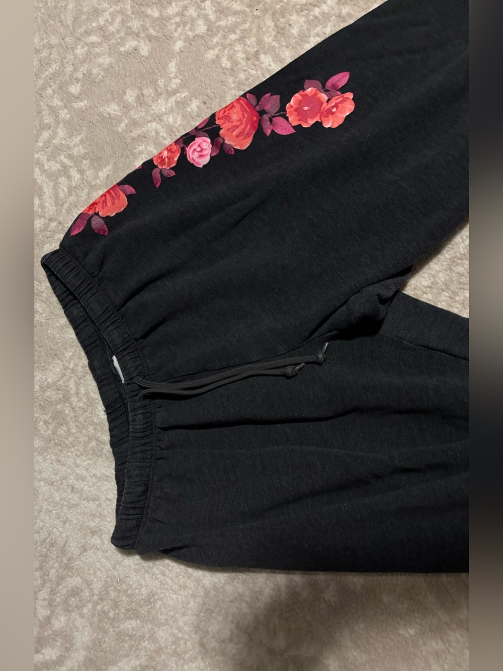 Victoria’s Secret PINK - Grey Sweatpant W/ Flower Print Graphic & Bedazzled Logo - Picture 6 of 9